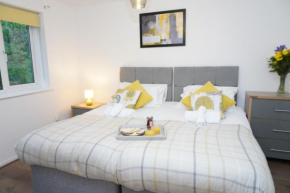 2BedRm-4guests-Parking-NearStation, London